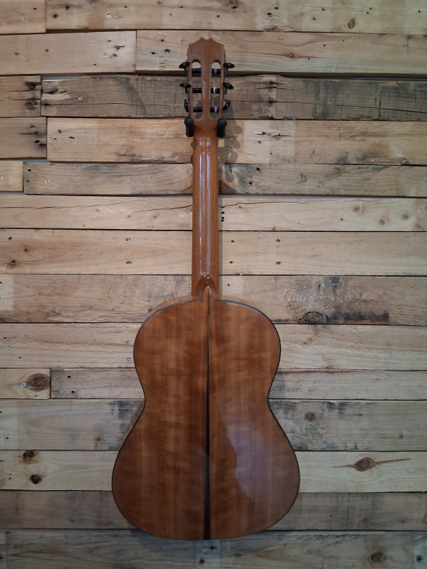 Tiepolo Modell SC, Fichte / Kirsche vollmassiv, Demomodell, made in the EU